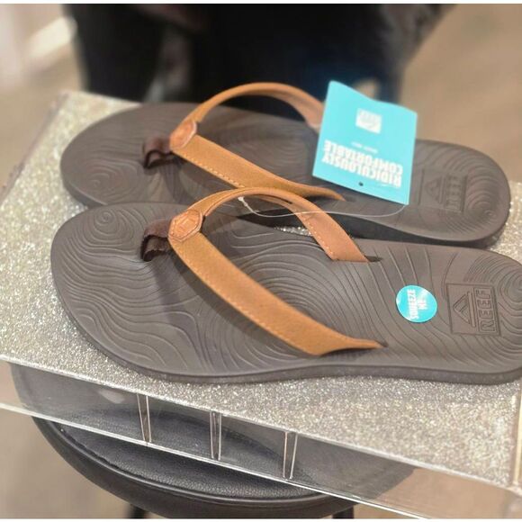 Reef Zen Love Flip-Flop Sandal - Picture 6 of 8